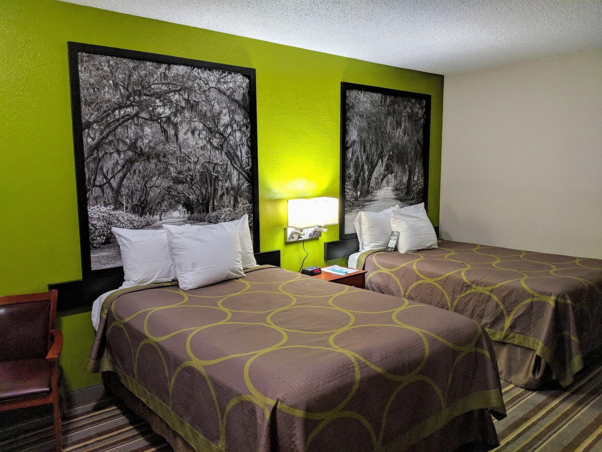 Super 8 By Wyndham Lake City Εξωτερικό φωτογραφία